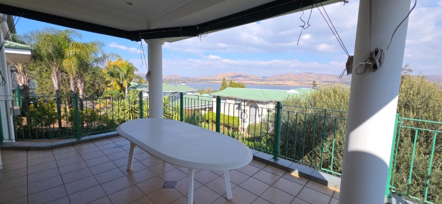 4 Bedroom Property for Sale in Caribbean Beach Club North West